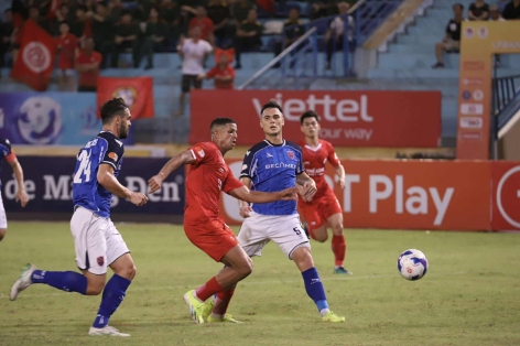 Trực tiếp Viettel 0-0 Becamex TPHCM: Chủ nhà tấn công
