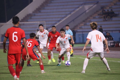 Trực tiếp U23 Việt Nam 0-0 U23 Singapore: Dồn lên tấn công