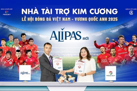 Alipas cùng huyền thoại Manchester Reds tỏa sáng “bản lĩnh phái mạnh” tại Việt Nam