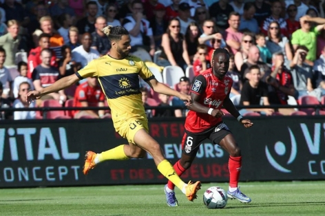 Pau FC bất ngờ nhận 'tin vui' dù thua đậm 0-4 ở trận mở màn Ligue 2