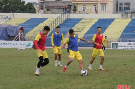 Tin chuyển nhượng V-League ngày 16/12: 'Siêu nhân' HAGL có bến đỗ bất ngờ