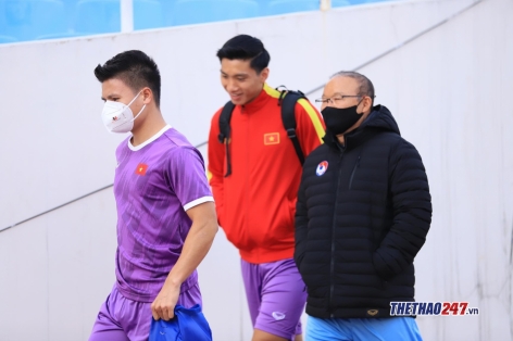 Quang Hải chưa thể báo tin vui, ĐT Việt Nam rèn quân tại 'chảo lửa'