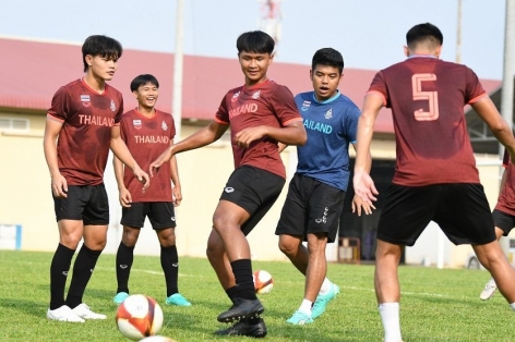 Tiền đạo Thái Lan 'than trời' trước ngày gặp U22 Việt Nam vì 1 lý do