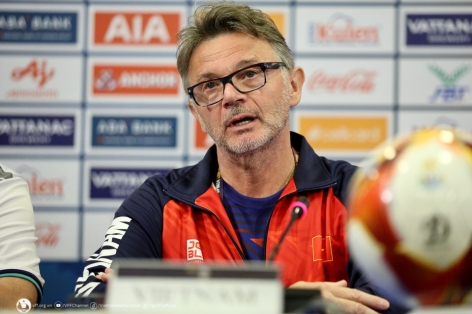 Cánh tay phải của Troussier ở U22 Việt Nam đi 'điều tra' Thái Lan