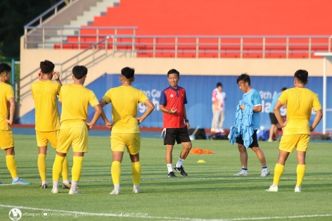 VIDEO: Olympic Việt Nam rèn quân hăng say trước ngày ra quân ASIAD
