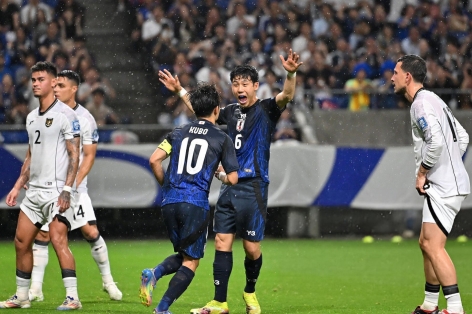 Trực tiếp Indonesia 0-5 Nhật Bản: Vỡ trận