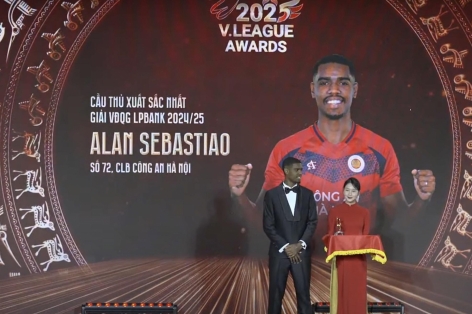 Trực tiếp Lễ trao giải V.League Awards 2025: Alan nhận giải cầu thủ xuất sắc nhất