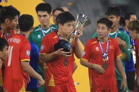 Đình Bắc nhận vinh dự mới sau chức vô địch Đông Nam Á