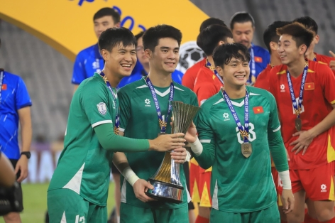 HLV Kim Sang Sik chốt thủ môn số 1 của U23 Việt Nam