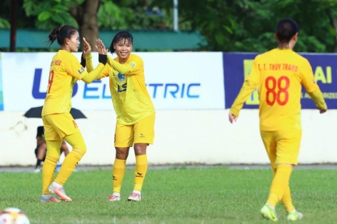 VIDEO: CLB nữ TP HCM thắng 7-0 trong ngày ra quân