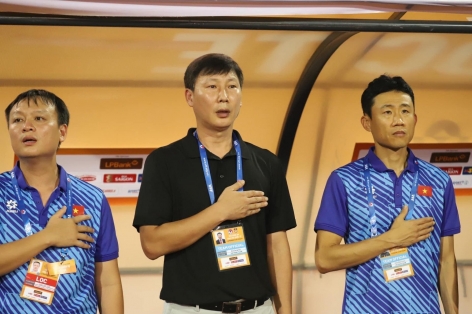 Chia tay ĐT Việt Nam, HLV Hàn Quốc không thắng liền 5 trận