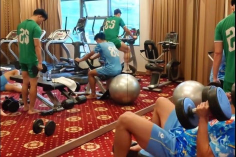 ĐT Việt Nam rèn thể lực trước ngày đấu Lào