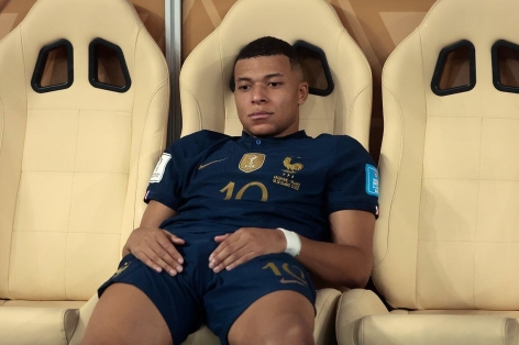 Mặc kệ Mbappe đến hay không, Real Madrid 'vung tay quá trán' với chân sút đáng sợ nhất thế giới
