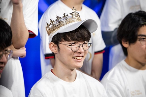 T1 và LMHT thắng lớn tại Esports Awards phiên bản kỷ niệm 10 năm