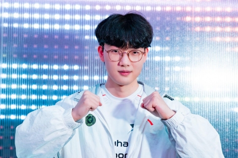 Siêu chiến đội EDG bất ngờ lộ diện nhưng người hâm mộ chẳng lấy làm vui mừng