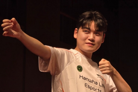 Lần đầu ra mắt HLE, Gumayusi tiết lộ luôn lựa chọn của mình cho skin vô địch CKTG 2025