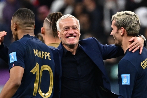 Deschamps lên tiếng về tranh cãi chọn Mbappe làm thủ quân ĐT Pháp