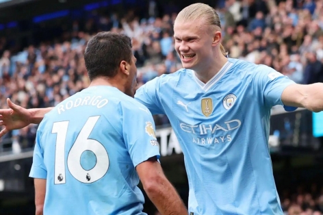 Trụ cột Man City 'bật đèn xanh' cho Real