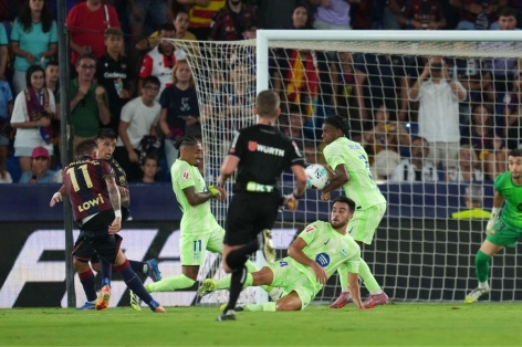 La Liga công khai băng VAR, lộ lý do Barca chịu phạt đền tranh cãi