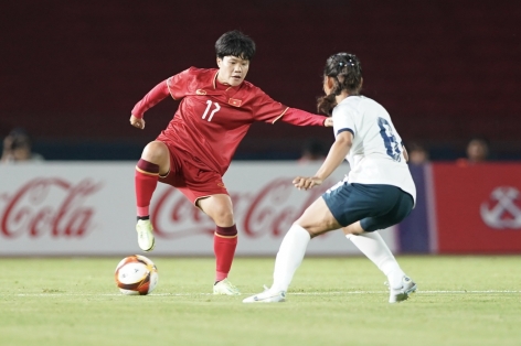 VIDEO: ĐT Việt Nam 'nhấn chìm' chủ nhà Campuchia để vào chung kết SEA Games 32