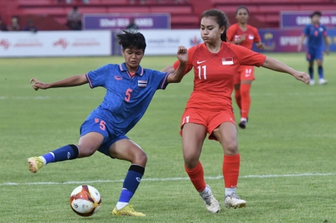 Đại thắng 6-0, nữ Thái Lan mở toang cửa vào bán kết SEA Games 32