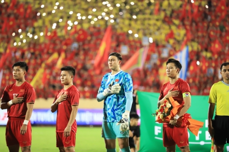 ĐT Việt Nam bất ngờ vắng hàng loạt trụ cột