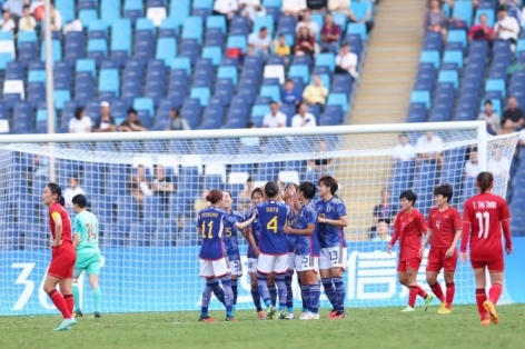 Hủy diệt Philippines 8-1, Nhật Bản vào bán kết Asiad