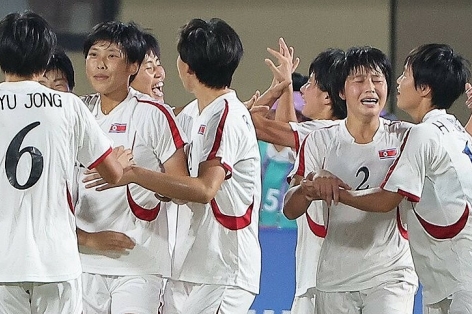 Xác định đội bóng đầu tiên vào chung kết Asiad