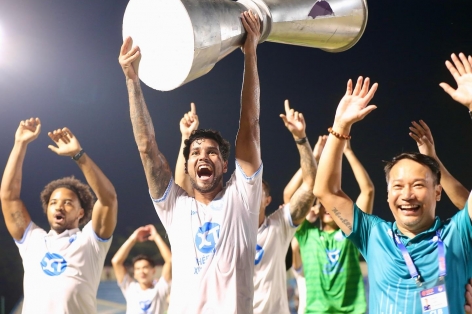 Sau vòng 25 V-League: Nhà vô địch lộ diện, cuộc đua trụ hạng nghẹt thở đến phút cuối