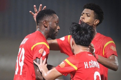 Rượt đuổi nghẹt thở, SHB Đà Nẵng vẫn chưa biết thắng ở V-League 2025/26