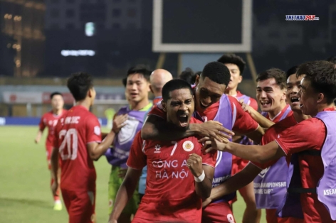 Cao Pendant Quang Vinh lập công phút 90, CAHN thắng vất vả Cebu FC