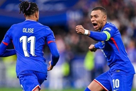Mbappe nói gì khi chính thức vượt huyền thoại Thierry Henry?