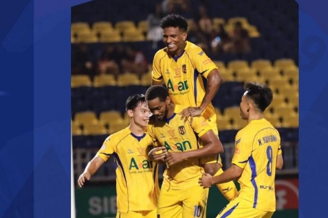 Ngoại binh Nam Mỹ tỏa sáng, SLNA tạm vượt qua khủng hoảng