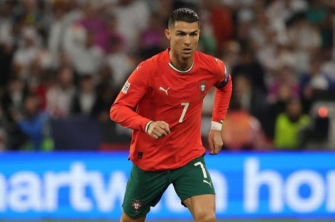 Ronaldo gây xôn xao khi kêu gọi CĐV đối thủ... la ó mình