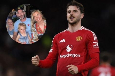 Ngôi sao MU gây xúc động khi có nghĩa cử đẹp với CĐV