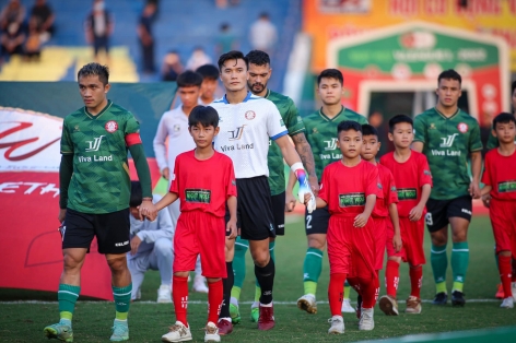 BẤT NGỜ: Thủ thành Bùi Tiến Dũng được tiến cử trở lại ĐT Việt Nam dự AFF Cup 2022