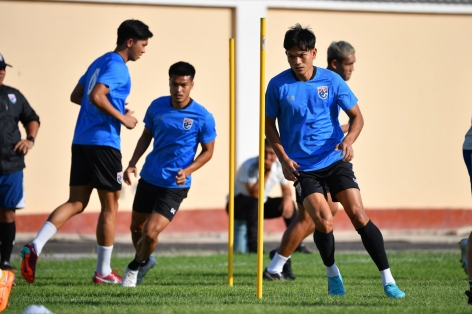Thái Lan gặp 'sự cố khó đỡ' trên đất Uzbekistan