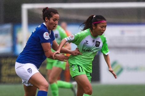 Vừa ghi bàn cho Lank FC, Huỳnh Như lại tiếp tục 'gây sốt'