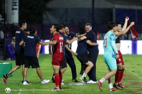 VIDEO: HLV Troussier nói về điều thành công nhất ở SEA Games 32