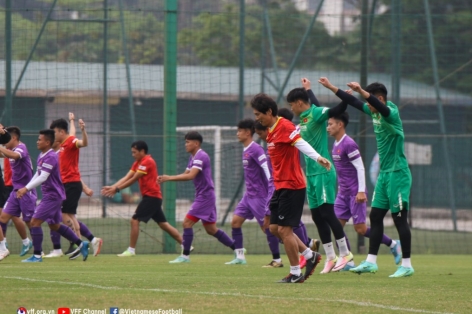 'Đội B' U23 Việt Nam có lần đầu tiên cùng 'người thay thế HLV Park'