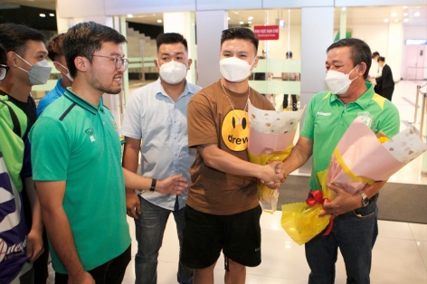 Không đá SEA Games, Quang Hải 'gây sốt' ở đội bóng mới
