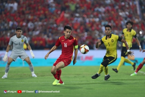Đội trưởng U23 Việt Nam dính 'nghi án doping' trước chung kết SEA Games