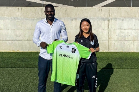 Huỳnh Như cập nhật tương lai tại Lank FC