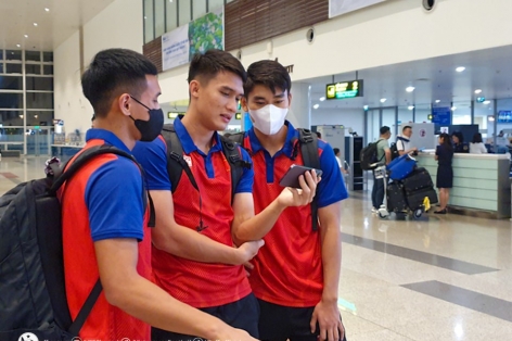 Vừa về nước, cầu thủ Olympic Việt Nam đã làm điều đặc biệt