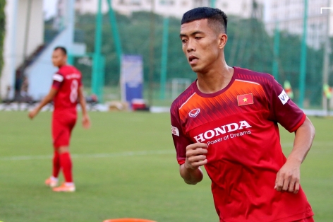 Cựu tuyển thủ Việt Nam bất ngờ tuyên bố giải nghệ