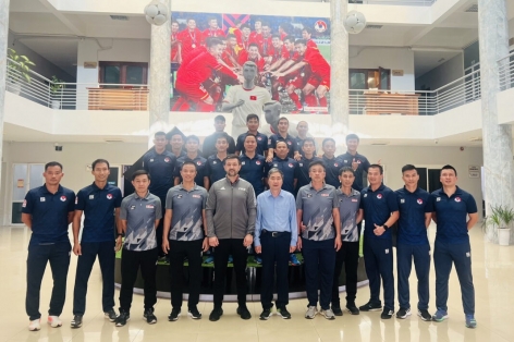 Việt Nam đón 'vị khách đặc biệt' từ FIFA