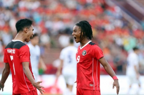 Indonesia mang Ronaldo tới siêu giải đấu, đối đầu đàn em Messi, Mbappe