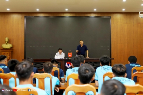 Lãnh đạo VFF gặp gỡ động viên và giao nhiệm vụ cho ĐT U16 Quốc gia