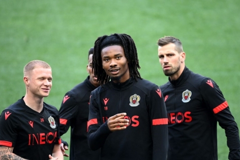 MU và Liverpool đấu đá nảy lửa, quyết móc hầu bao giành 'máy quét' Ligue 1