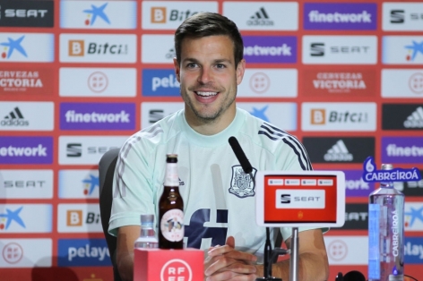 Cesar Azpilicueta: 'Tây Ban Nha sẽ chơi bóng áp sát trước Italia'